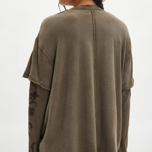 We The Free Shirt Womens Medium Green Fiona Twofer Long Sleeve Grungy Floral Tee - Picture 2 of 12